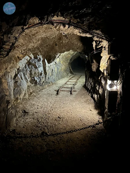 Interior de los túneles y galerías del inacabado proyecto nazi "Riese".