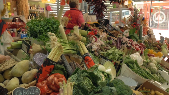 Mercado Central de Villajoyosa: productos de la tierra.