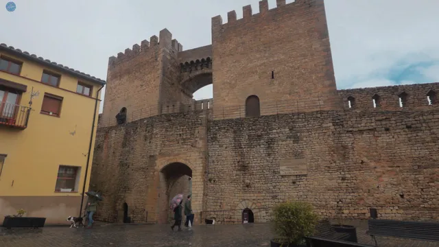 La puerta de San Miguel, vista desde el interior de la muralla