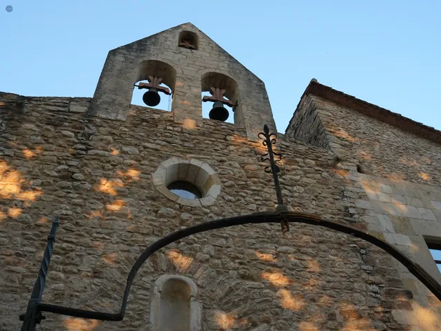 Fachada de la iglesia del Eremitorio de Sant Pau, uno de los conjuntos históricos más singulares de Albocàsser, en el Alt Maestrat.